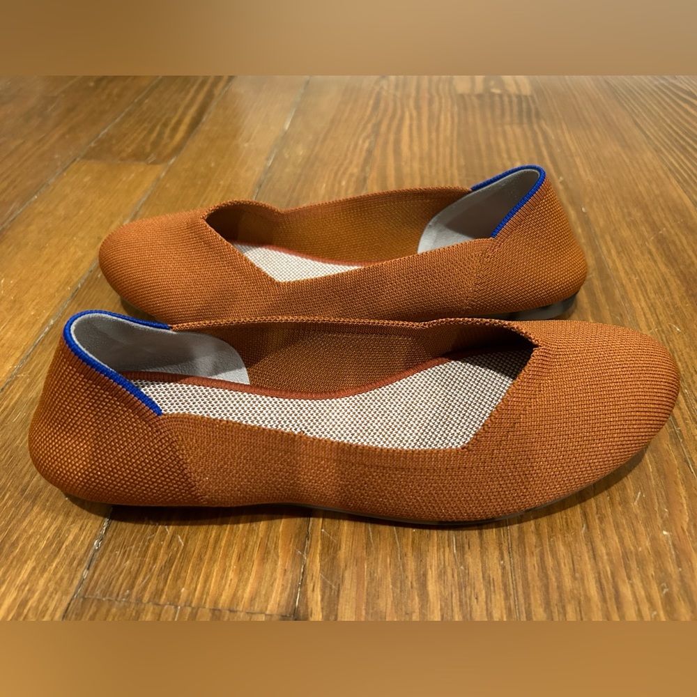 Size 9 Rothy’s , rusty brown, rounded toe flats.